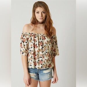 ‼️GIMMICKS FLORAL OFF THE SHOULDERS CROP TOP